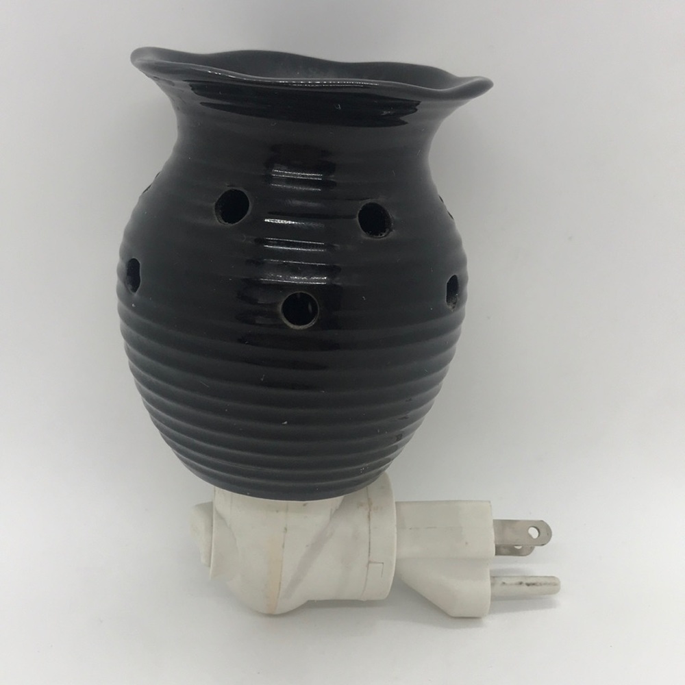 Black Scentsy Plug-in Wax Warmer